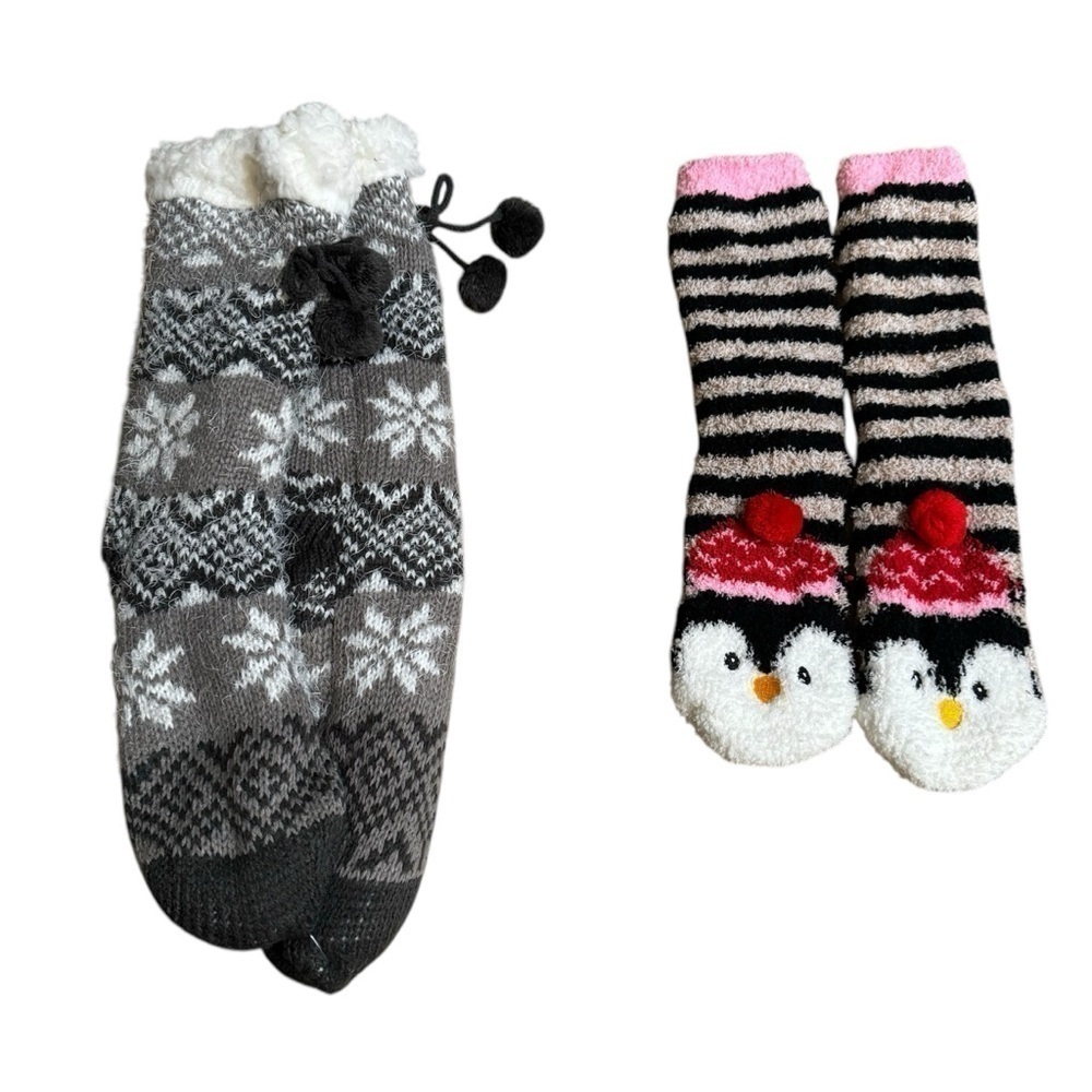 NEW 2 pairs of Holiday socks, gray & white long thick, black & red penguin.
